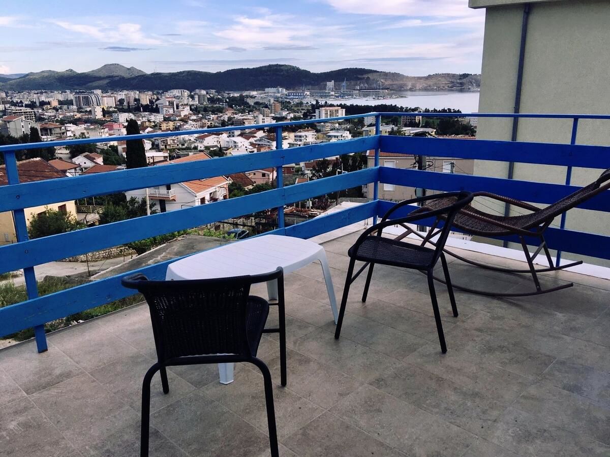 Апартаменты FLAMINGO APARTMENTS Бар